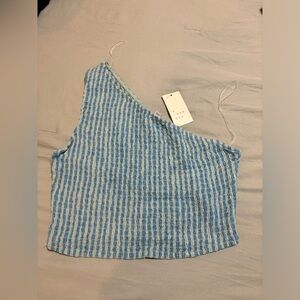 A new day summer one shoulder top!🩵💙